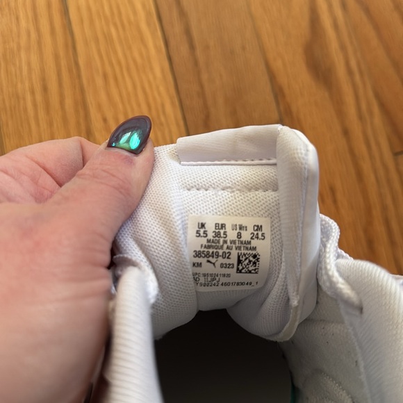 White Puma Shoes
Like NEW! Never worn outdoors. - Picture 6 of 8